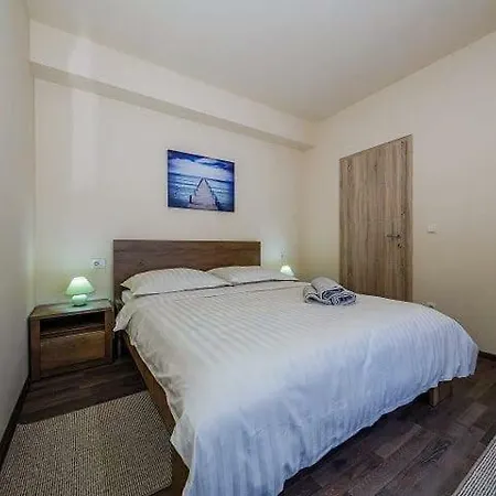 Newly Renovated Close To The Sea Kaštela