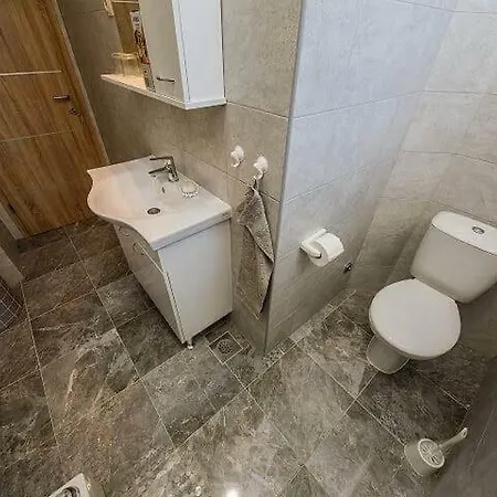 Newly Renovated Close To The Sea Kaštela